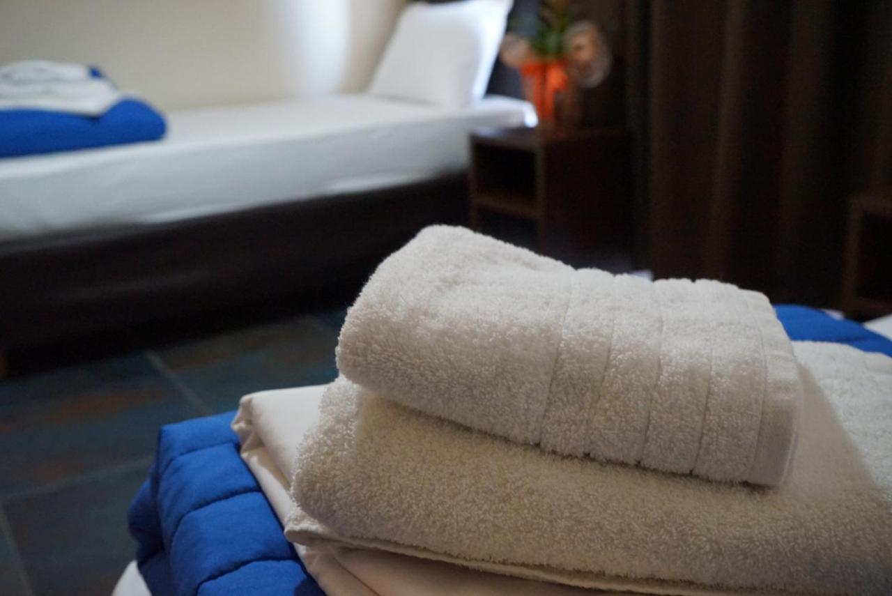 Orpheus Hotel Афіни Екстер'єр фото